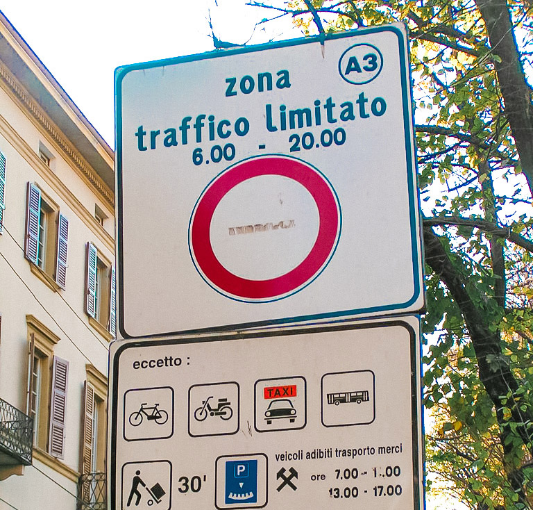 "Cremona - Ztl" by Simone Ramella is licensed under CC BY 2.0